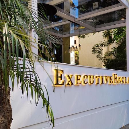 Hotel Executive Enclave Bombay Exterior foto