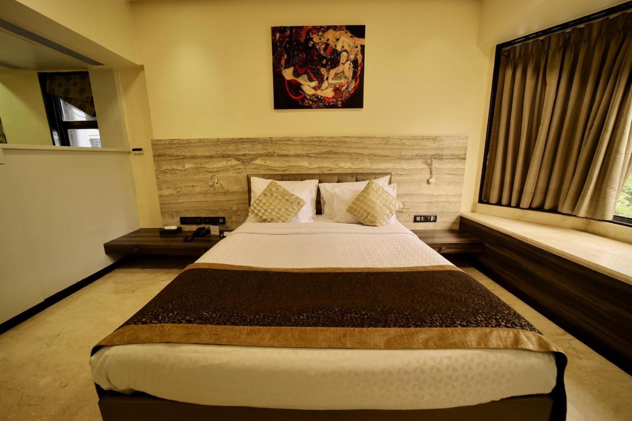 Hotel Executive Enclave Bombay Exterior foto