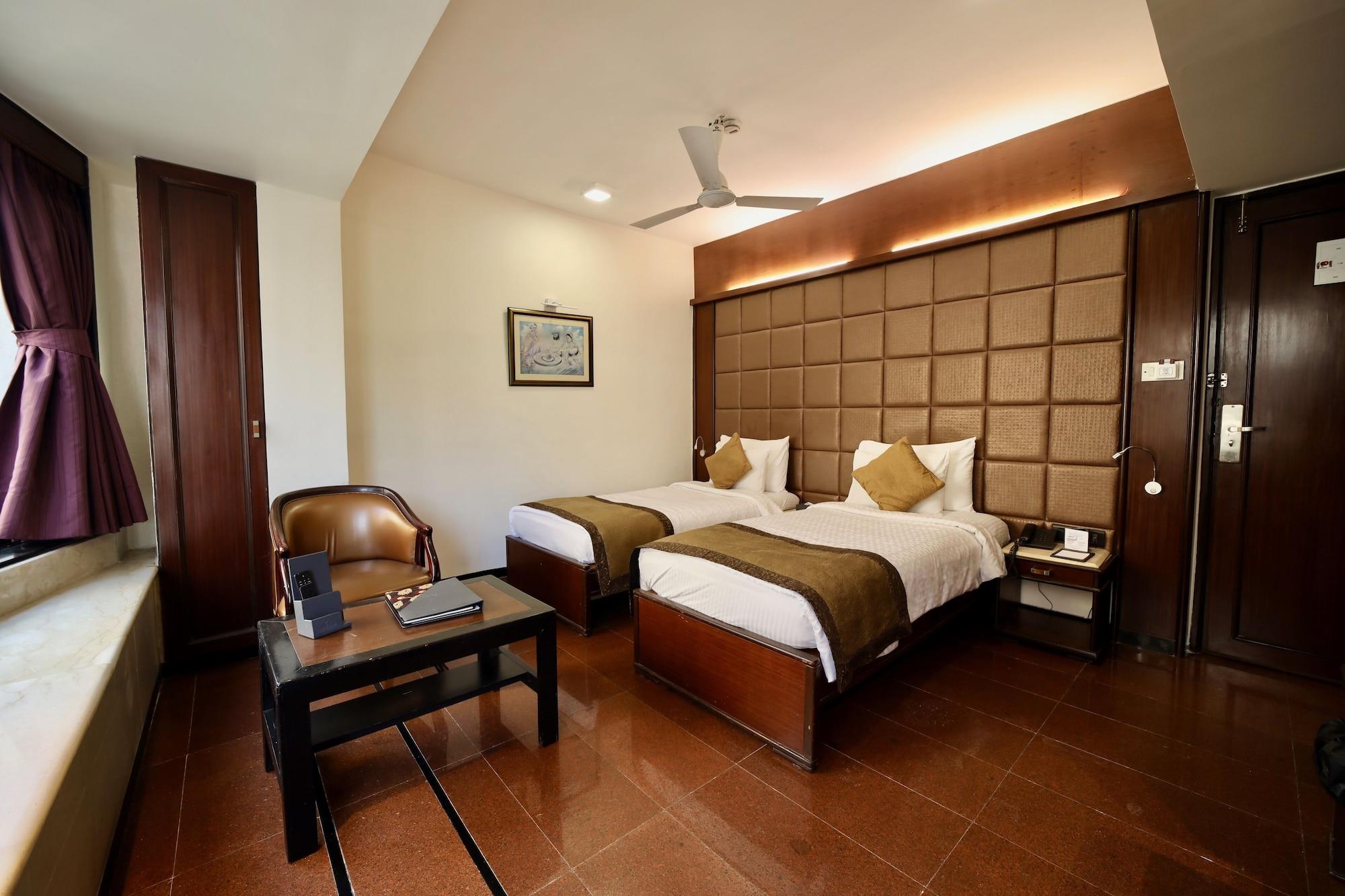 Hotel Executive Enclave Bombay Exterior foto